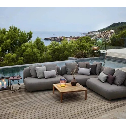 Capture corner sofa w/ chaise lounge (4)